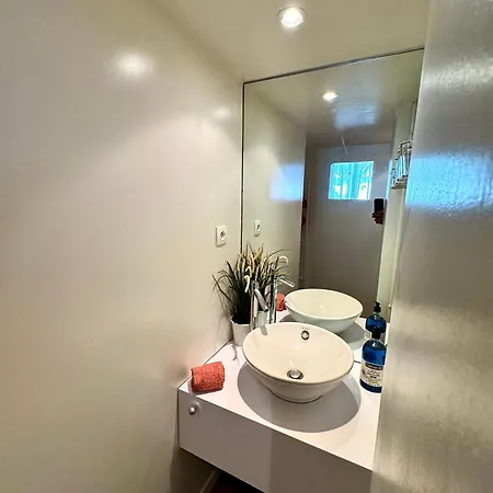 Le Nid De Verdun Apartment